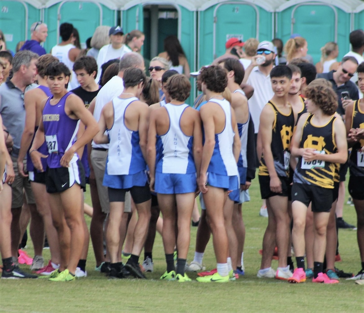 Armuchee varsity XC boys lining up before the race