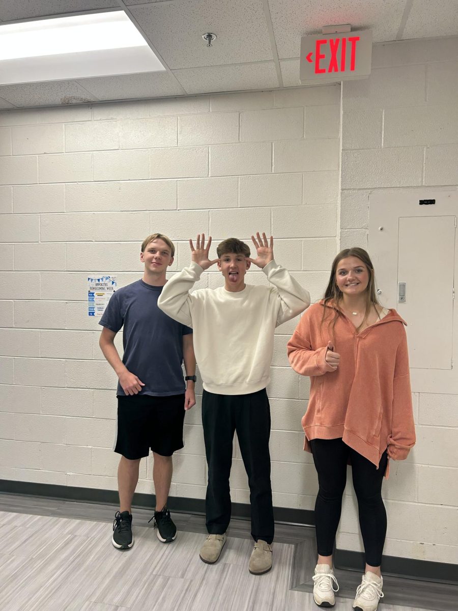 Lead On! AHS 2024 Junior Class officers