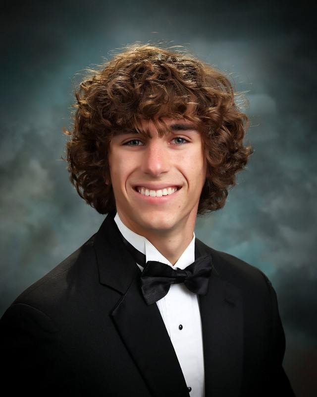 Drake Ballard's Senior Picture.