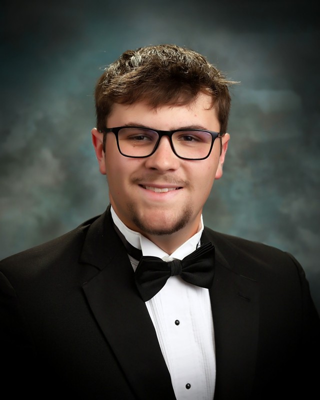 Caden Grave's Senior Picture.