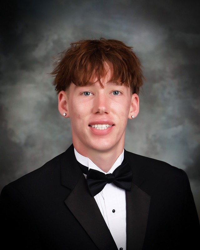 Leyton Brown's senior picture
